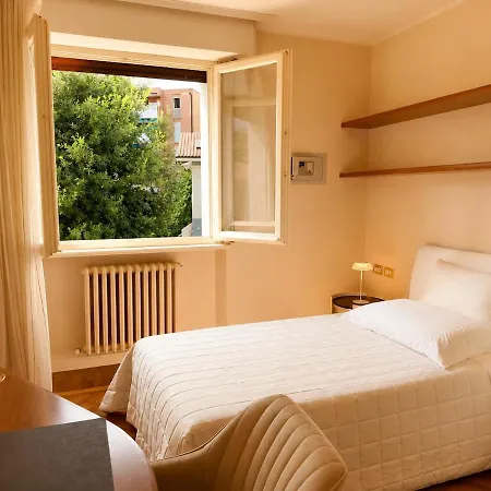 Luxury With Sauna, Ceiling Fresco, Jacuzzi And Elevator Vila Pesaro
