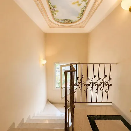 Luxury With Sauna, Ceiling Fresco, Jacuzzi And Elevator Vila Pesaro