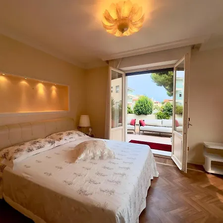 Villa Luxury With Sauna, Ceiling Fresco, Jacuzzi And Elevator
