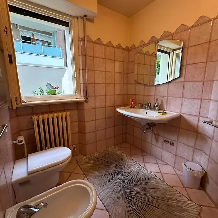 Luxury With Sauna, Ceiling Fresco, Jacuzzi And Elevator *